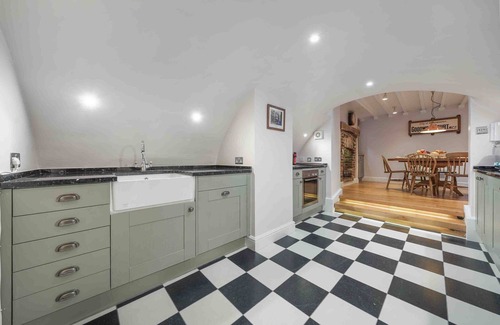 London City Centre House | Stunning haven for 6 guests in the heart of London