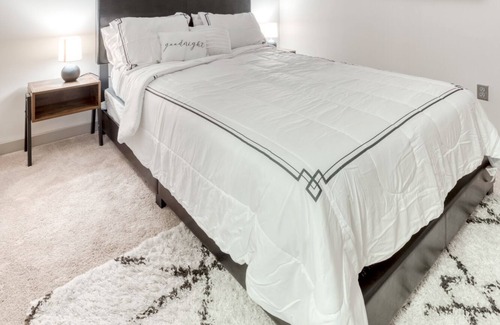 Aurora Highlands Condo | Stunning Highrise w/private Rooftop Ideal Location