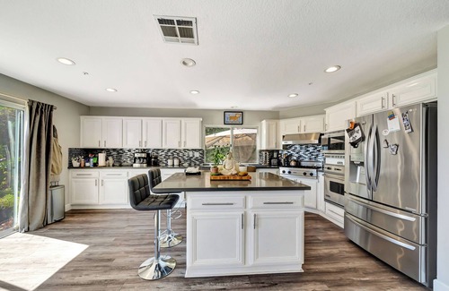 Los Angeles County House | Stunning Hilltop 5BR W/View & Hot Tub!