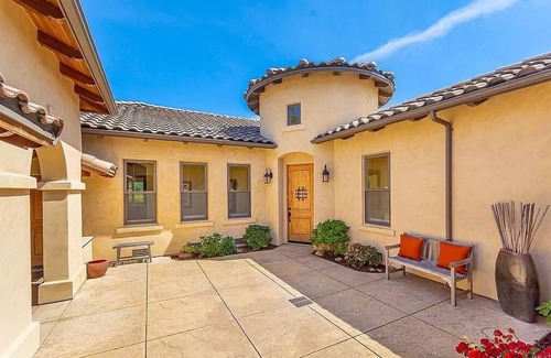 Santa Rosa House | Stunning Hilltop Wine Country Retreat!