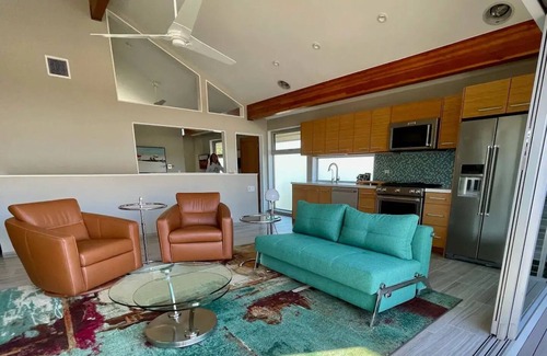 Carpinteria House | Stunning Hillview Suite near the beach