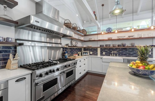 Old Town House | Stunning Historic Estate – 20% Off Summer Bookings, Heated Pool & Bikes Included