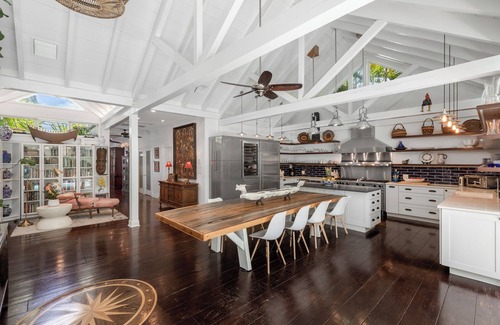 Old Town House | Stunning Historic Estate – 20% Off Summer Bookings, Heated Pool & Bikes Included