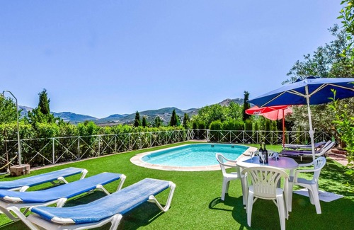 Villanueva del Rosario House | Stunning home in Villanueva Rosario