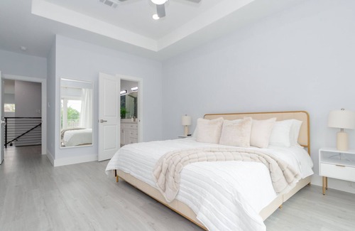 Garden Oaks House | Stunning home away from home! Only 15 minutes from Downtown Houston