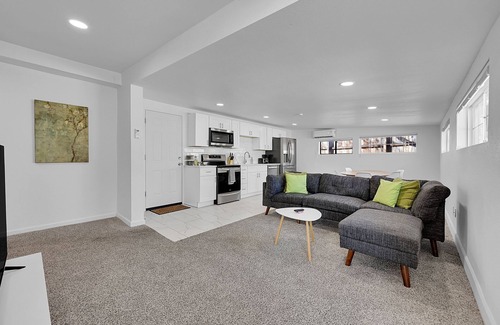 Eiber House | Stunning Home Close to Downtown, Skiing & Red Rocks