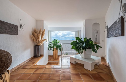Aspremont Apartment | Stunning home in Aspremont
