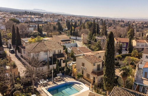 Cajar House | Stunning home in Cájar with WiFi