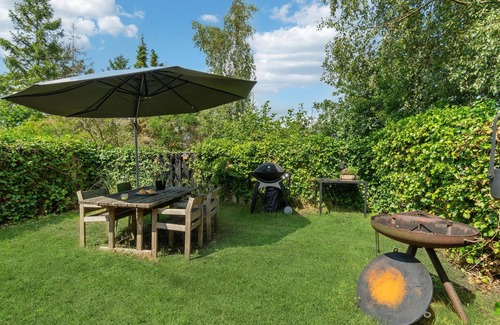 Øer Strand House | Stunning home in Ebeltoft with kitchen