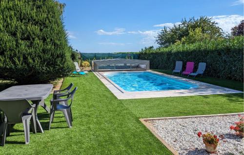 Ceaux-en-Loudun House | Stunning Home In Ceaux-En-Loudun