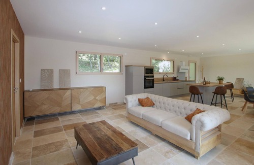 Suze-la-Rousse House | Stunning home in Suze la Rousse