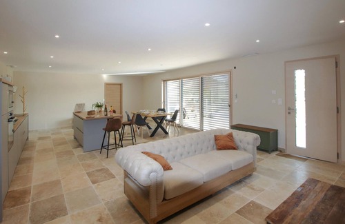 Suze-la-Rousse House | Stunning home in Suze la Rousse