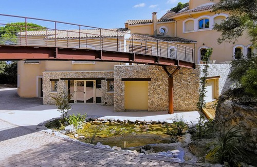 Suze-la-Rousse House | Stunning home in Suze la Rousse