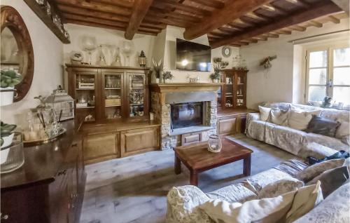 Colle di Compito House | Stunning Home In Capannori With Jacuzzi
