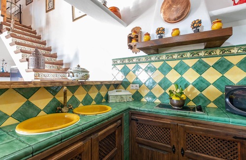Iznajar House | Stunning home in Iznajar with WiFi
