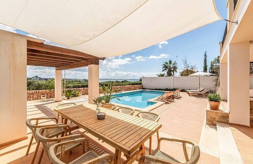Llucmajor House | Stunning home in Llucmajor with private swimming pool, can be inside or outside