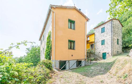 Bagni di Lucca House | Stunning Home In Longoio With Kitchen