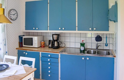 Narkesberg House | Stunning home in Närkesberg with WiFi