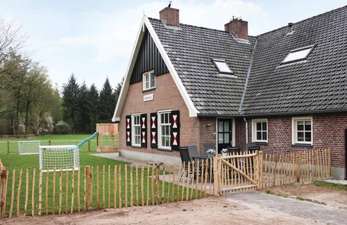 Junne House | Stunning home in Ommen with sauna
