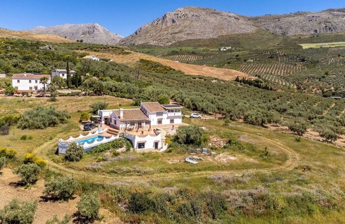 Periana House | Stunning home in Periana