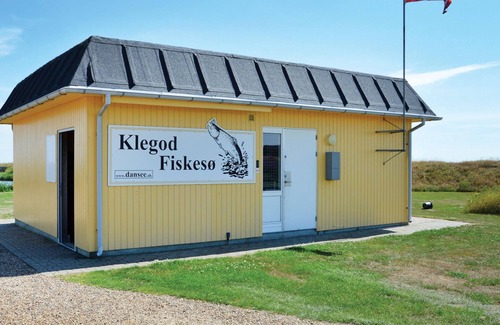 Klegod Strand House | Stunning home in Ringkøbing with WiFi