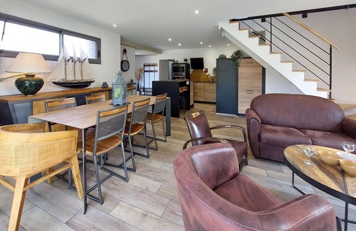 Saint-Jacques House | Stunning home in Sarzeau with WiFi