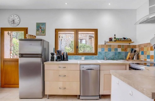 Taradeau House | Stunning home in TARADEAU with kitchen