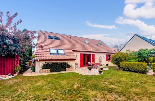 Teteghem House | Stunning home in Teteghem with WiFi