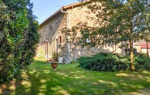 Touvois House | Stunning Home In Touvois With Wifi