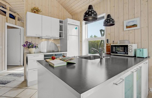 Marielyst House | Stunning home in Væggerløse with WiFi