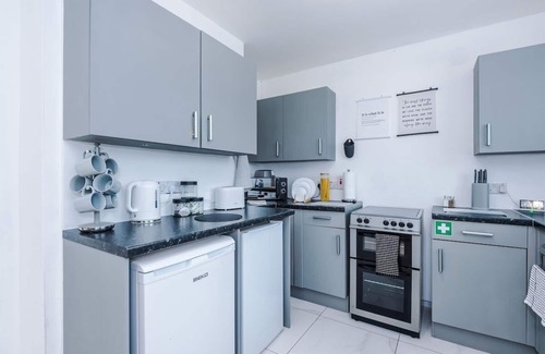 Trafford House | Stunning Home, Large Driveway, Sleeps 7