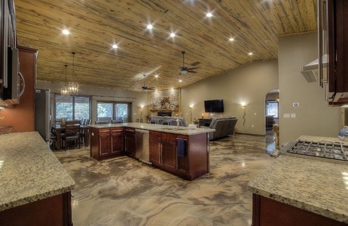 Hermosa House | Stunning home on 7 acres with 5400sf of indoor/outdoor living space
