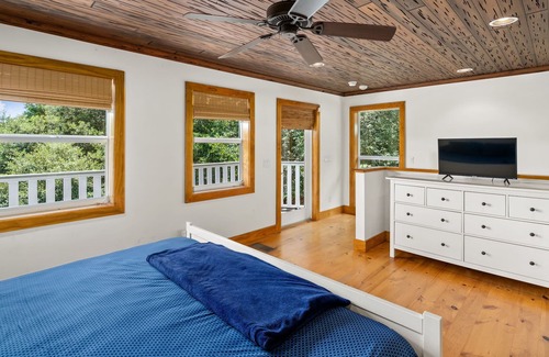 Roseland House | Stunning Home Tucked Away but Close to Everything!