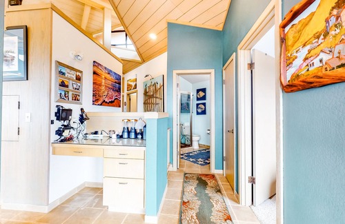 Sereno del Mar House | Stunning Home w/Panoramic Ocean Views, Private Hot Tub, Free WiFi, Large Deck