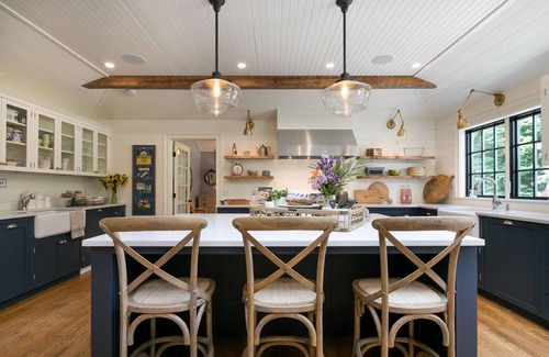 Pond Cove House | Stunning home w/private beach and hot tub. Sleeps 12. 9 mins to DT Portland.