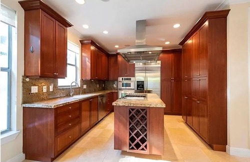 Victoria Park House | Stunning Home W/Pool Min to Beach Walk to Las Olas