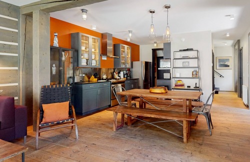 Taos Ski Valley House | Stunning home w/views to Kachina Peak, private W/D, ski-in/out access