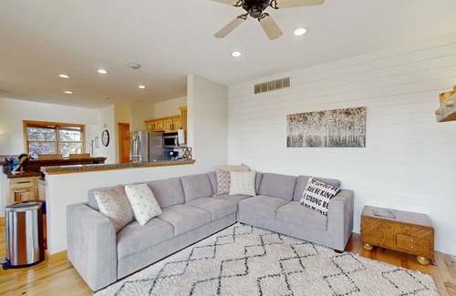 Grand Elk Ranch House | Stunning house w/mountain views, free WiFi, outdoor activities