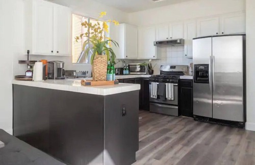 Bayshore Heights House | Stunning house with views and oasis garden