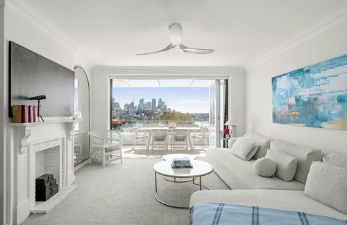 Darling Point Apartment | Stunning in Darling Point with Sydney Harbour Views