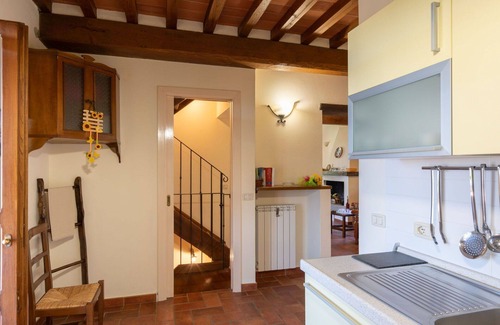 Castiglion Fiorentino House | Stunning private villa for 6 guests with WIFI, private pool, TV, terrace and pets allowed