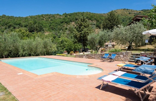 Castiglion Fiorentino House | Stunning private villa for 6 guests with WIFI, private pool, TV, terrace and pets allowed