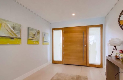 La Jolla Mesa House | Stunning La Jolla Beach House with Views