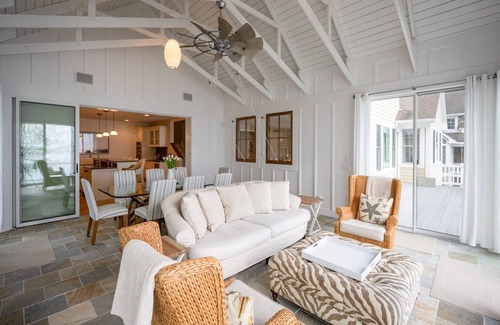 South Haven House | Stunning Lake Michigan Home w Pool