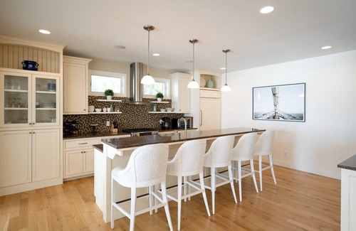 South Haven House | Stunning Lake Michigan Home w Pool