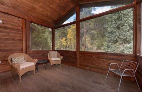 Granby Cabin | Stunning lake/mountain views, adjoining cabin, pet friendly, near Lake Granby!