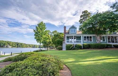 Lake Oconee Cottage | Stunning Lakefront Views of Lake Oconee from every window