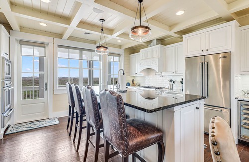 Cinnamon Shore House | Stunning, Lakeside Home near Keira’s Pool & More Cinnamon Shore Amenities.