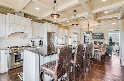 Cinnamon Shore House | Stunning, Lakeside Home near Keira’s Pool & More Cinnamon Shore Amenities.