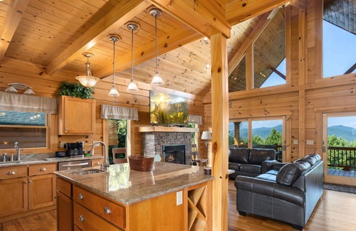 Vein Mountain Cabin | Stunning Log Cabin with Panoramic Mountain Views